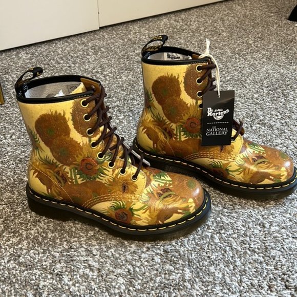 Doc Martens The National Gallery Van Gogh Sunflowers Boots NWT 🔥🔥🔥 - Picture 6 of 8
